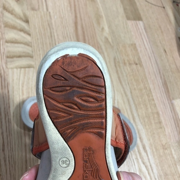 Dansko Orange Slip On Sandals Sz 36 Open Toe - Picture 6 of 7